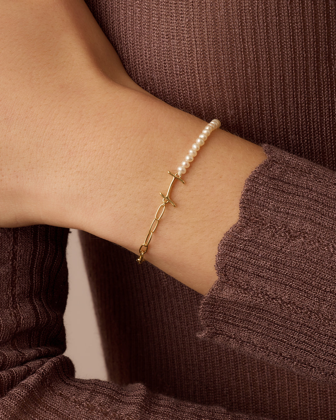 Lou Pearl Alphabet Bracelet