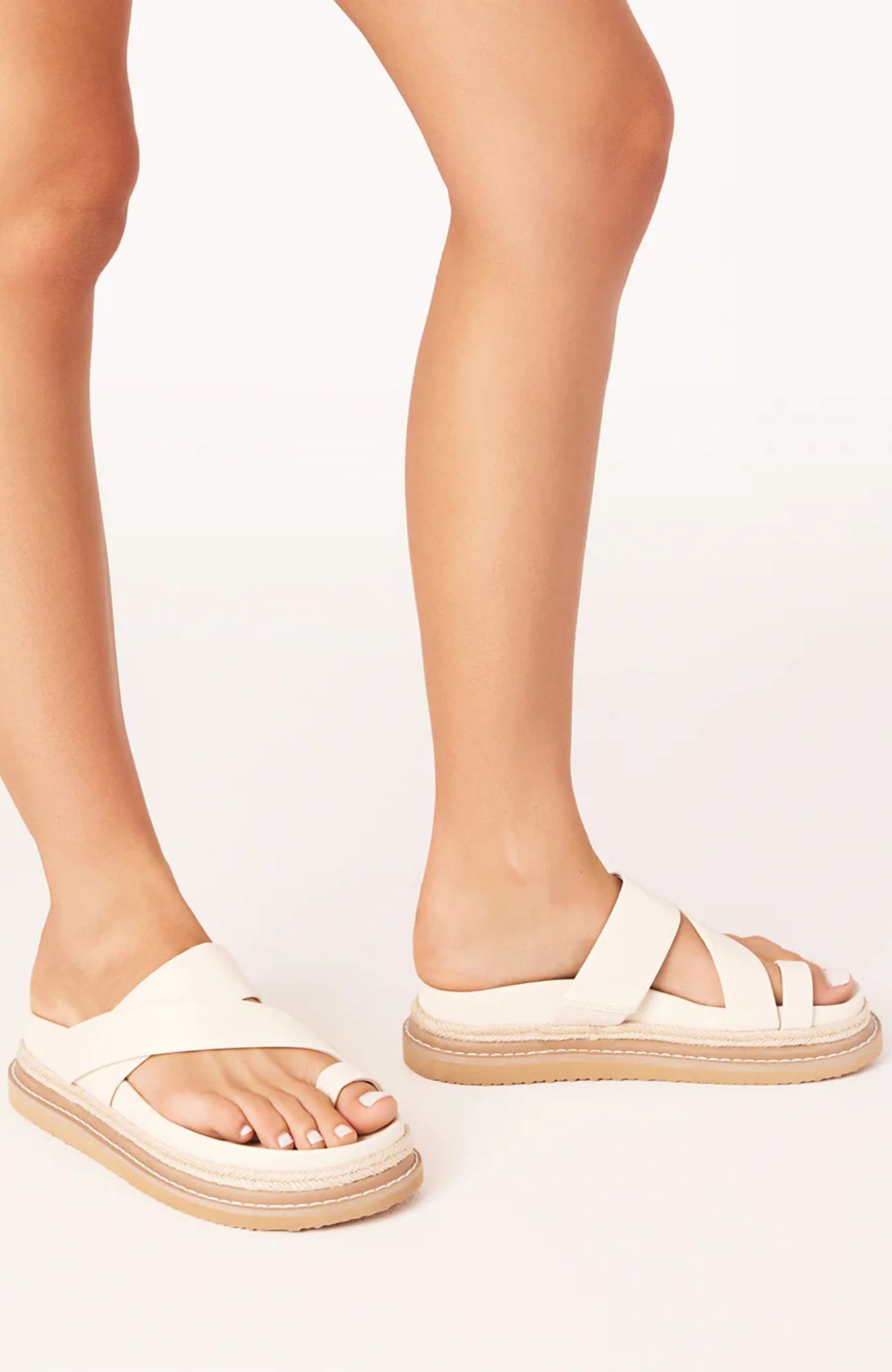 Armas Sandal Bone