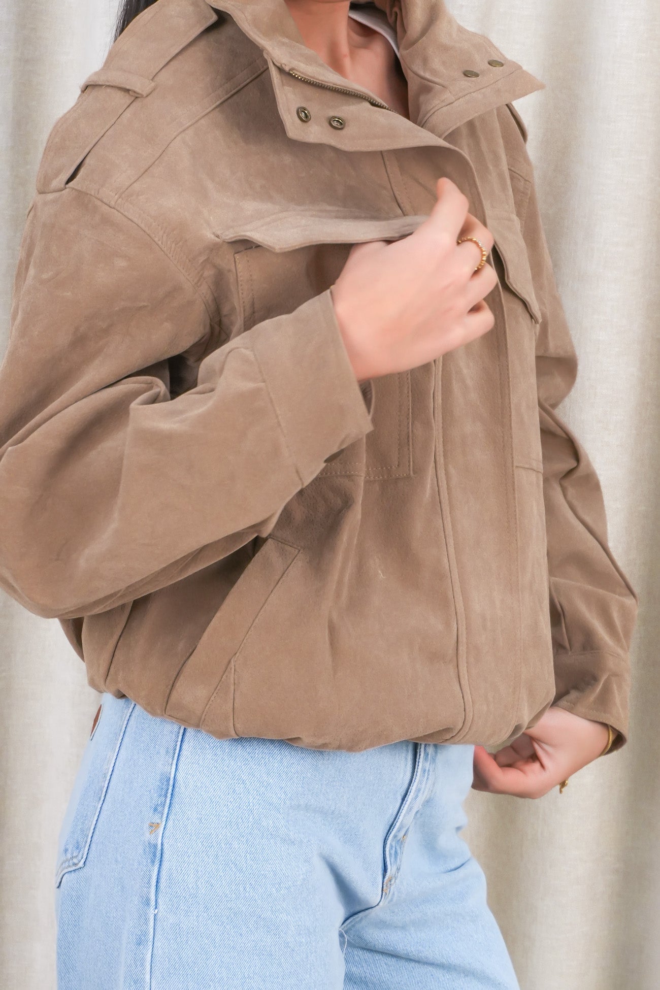 Ashe Bomber Taupe Suede
