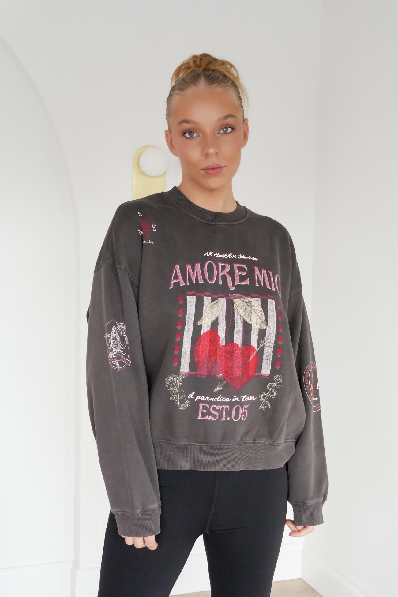 Aurora Box Crew Washed Black