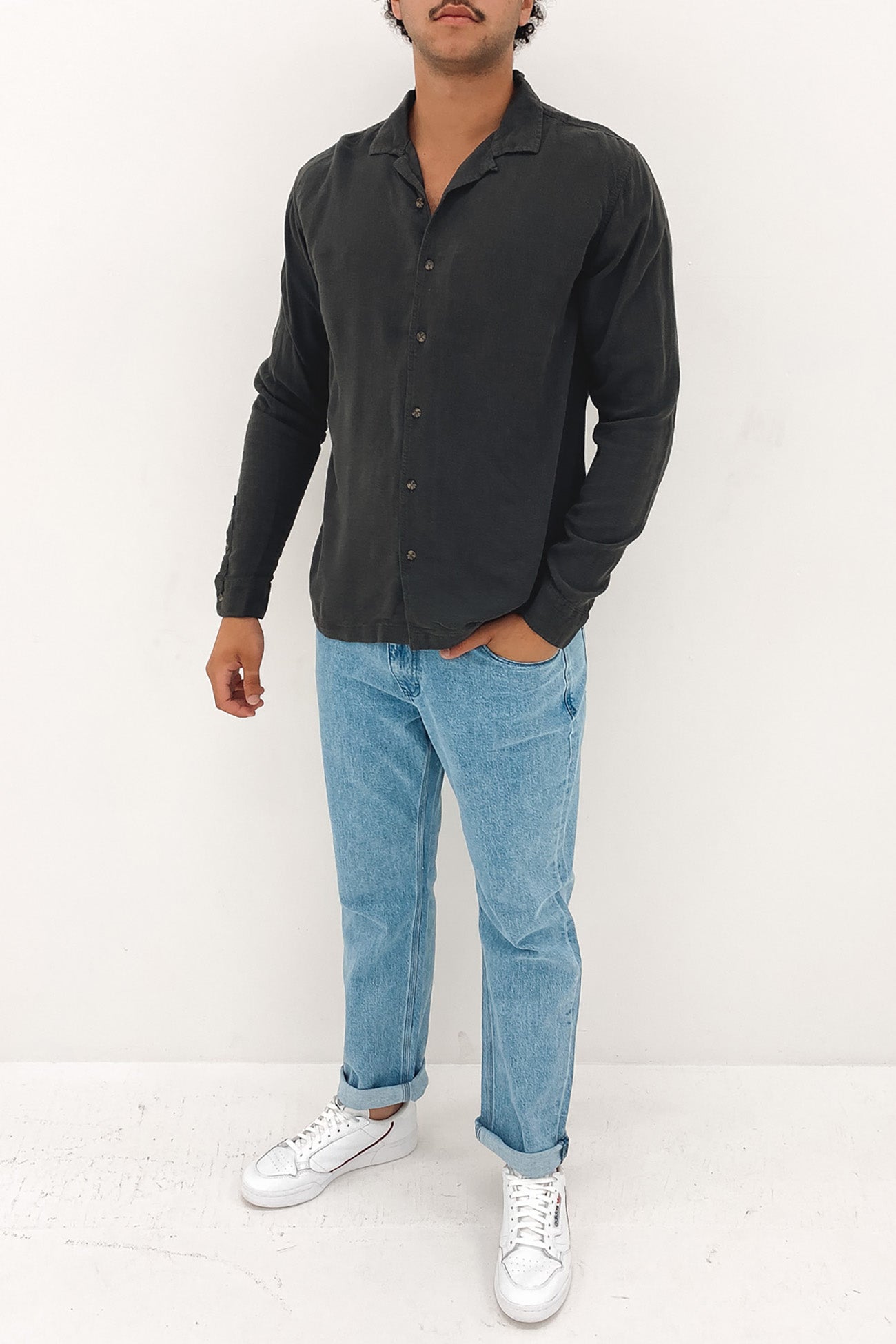 Beat Long Sleeve Button-Down Shirt Black