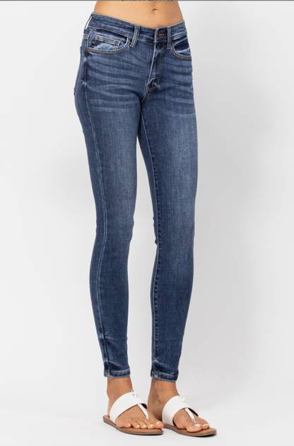 Judy Blue Handsand Skinny Fit Jeans - Medium Wash