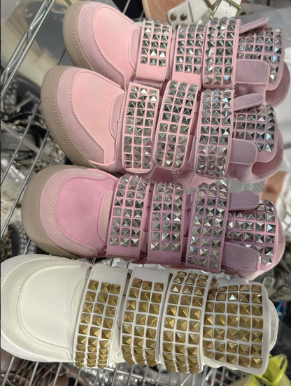 Ambient Wedge Sneakers With Studs - Pink