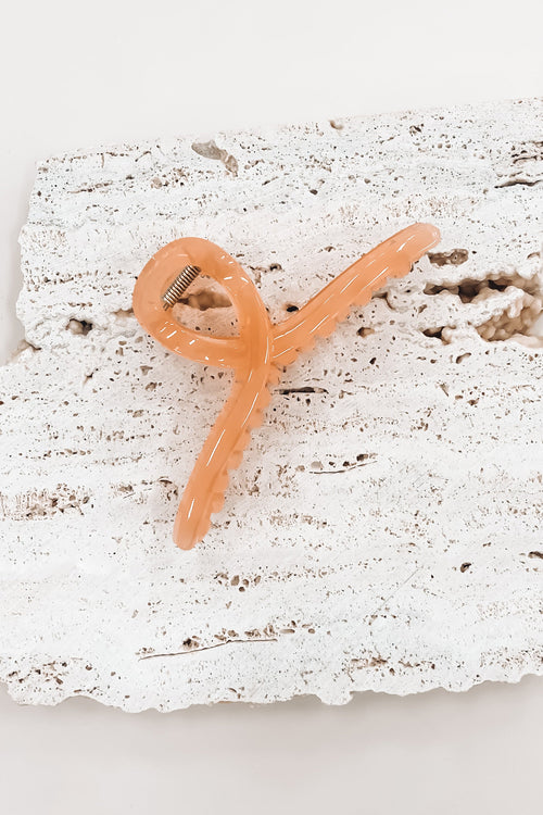 Bailey Claw Clip Peach
