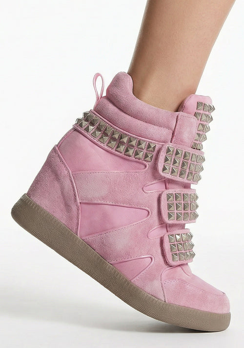 Ambient Wedge Sneakers With Studs - Pink