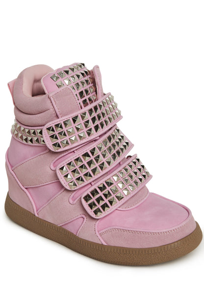 Ambient Wedge Sneakers With Studs - Pink