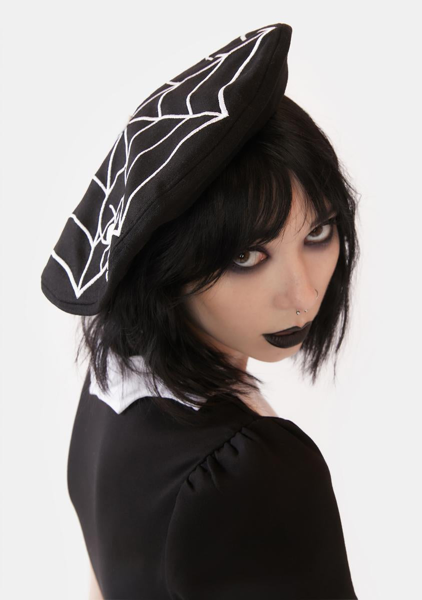An Entanglement Embroidered Beret