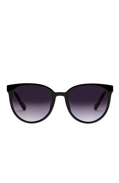 Armada // Black