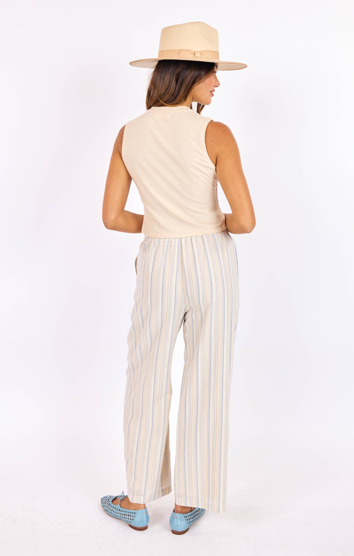 arid cut out knit tank